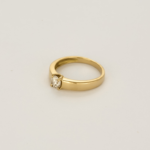 Ring Solitär aus Gelbgold, Diamant ca. 0,45 Karat.
