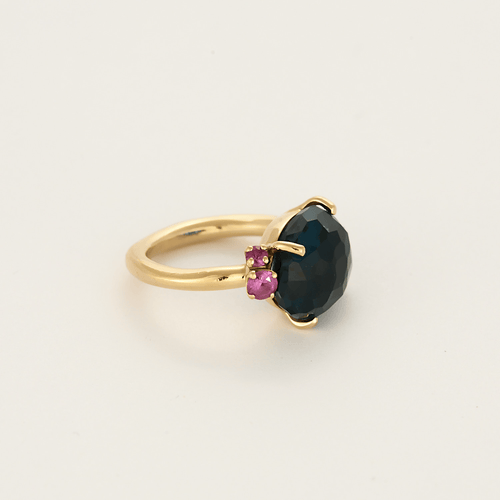 Pomellato - Bahia - Ring aus Roségold mit blauem Topas und facettierten rosa Saphiren.
