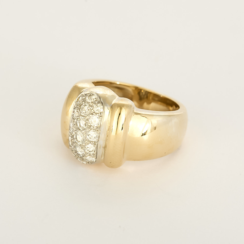 Bague en or jaune, or gris à motif de godrons et diamants