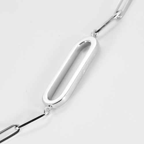 DINH VAN - Maillon - Bracelet en or gris.