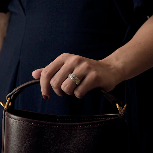 Doppelter Armreif-Ring aus Weißgold und Diamanten