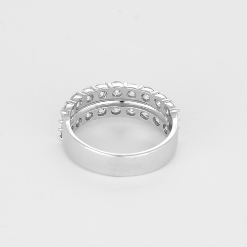 Doppelter Armreif-Ring aus Weißgold und Diamanten
