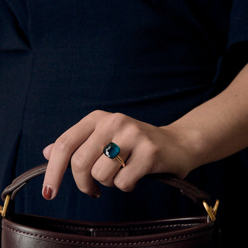 pomellato Ring Nudo in 18k rose gold blue topaz