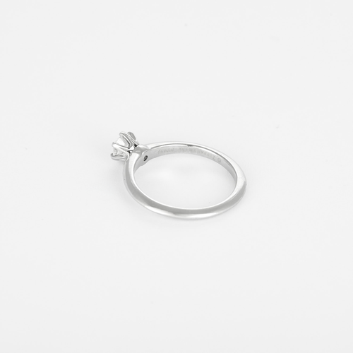 TIFFANY & CO - Ring Solitaire in platinum and diamond