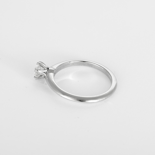 TIFFANY & CO - Ring Solitaire in platinum and diamond