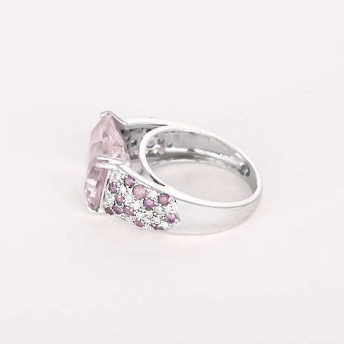 MAUBOUSSIN – Ma princesse d’amour – Bague en or gris, améthyste et diamants.