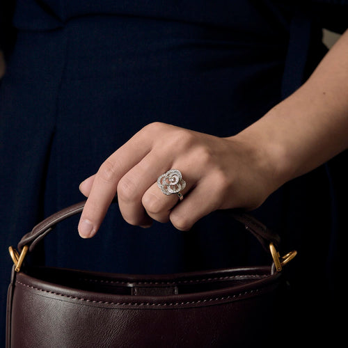 18k White Gold Diamond Ring