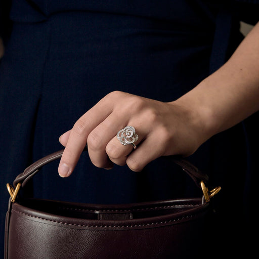 18k White Gold Diamond Ring