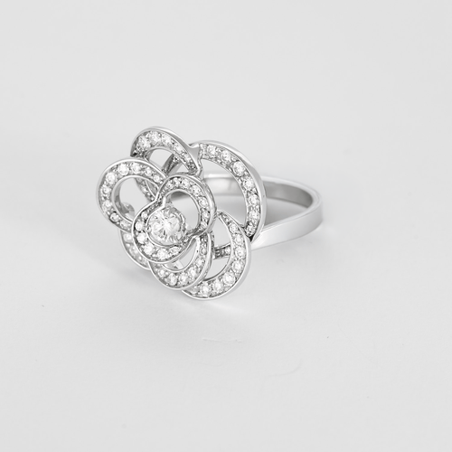 18k White Gold Diamond Ring