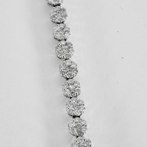 Collier en Or blanc et diamants : 13 carats
