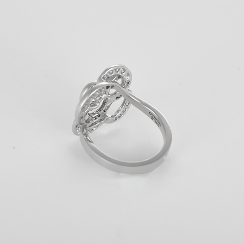 18k White Gold Diamond Ring