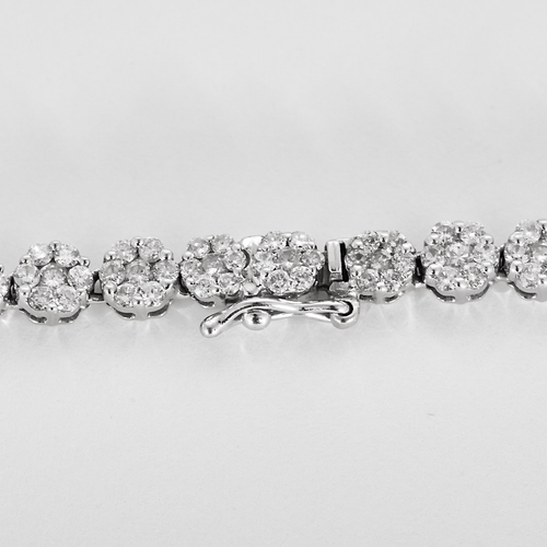 Collier en Or blanc et diamants : 13 carats