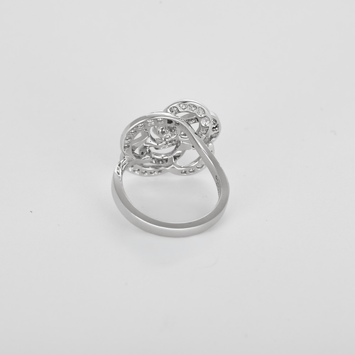 18k White Gold Diamond Ring