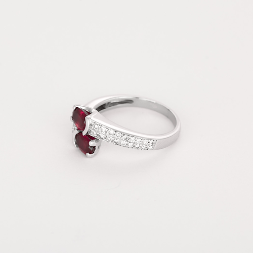 18k White Gold Ring Ruby and Diamond
