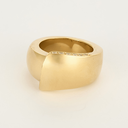FRED - Ribbon - Yellow gold and diamond ring. Medium model.