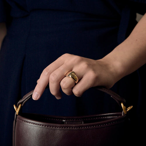 FRED - Ribbon - Yellow gold and diamond ring. Medium model.