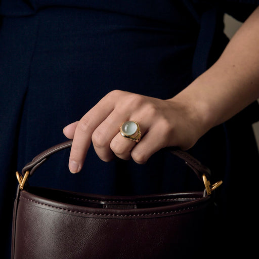 Bague FRED - Vintage - Bague en or jaune et pierre de lune cabochon 58 Facettes DV27933-1-52-1