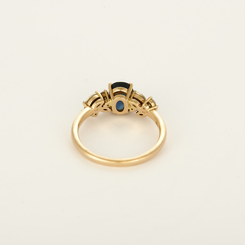 Elegante Bague, or rose, saphir et diamants