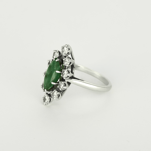 Anel em ouro branco 18k diamante
