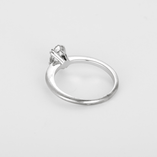 Ring Solitär i vitguld med marquiseslipad diamant på cirka 0,95 karat