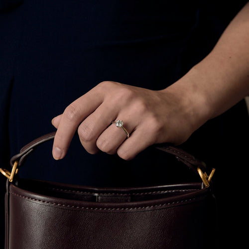 Ring Solitär aus Weißgold, Diamant ca. 0,80 Karat