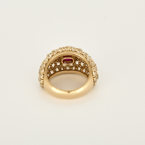 Ring aus 18k Roségold Rubin