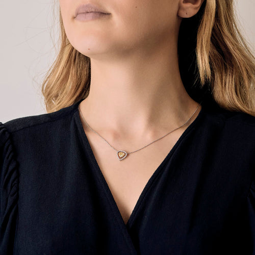 Collar de oro amarillo y oro gris, diamante de aproximadamente 0,65 quilates