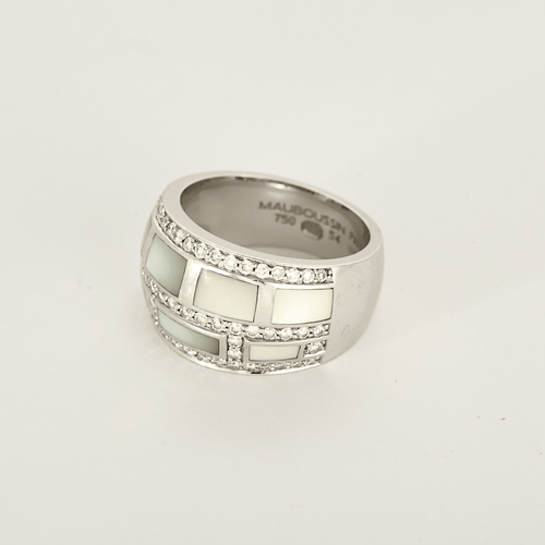 Anden ring i 18k hvidguld med diamant og perlemor