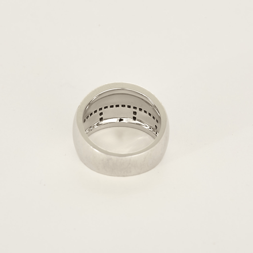 Anden ring i 18k hvidguld med diamant og perlemor