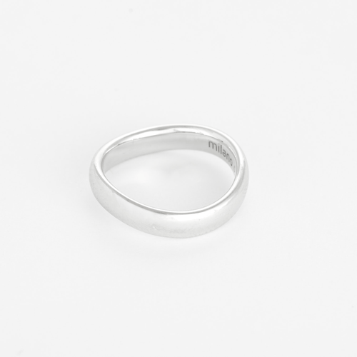 POMELLATO - Elegante anillo con movimiento en oro blanco