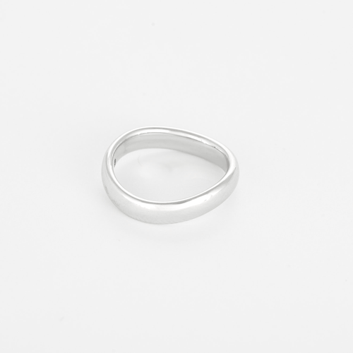 POMELLATO - Elegante anillo con movimiento en oro blanco