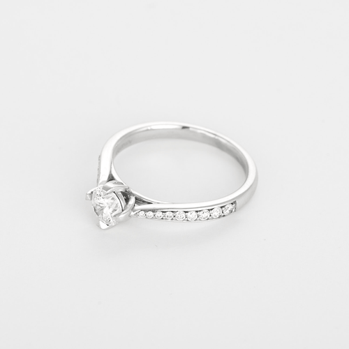 Bague 52 Solitaire en or blanc, diamants 58 Facettes DV31505-1