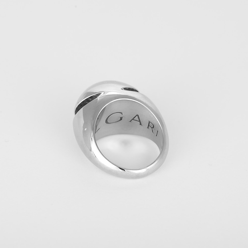 Anel em Ouro branco 18k Diamante