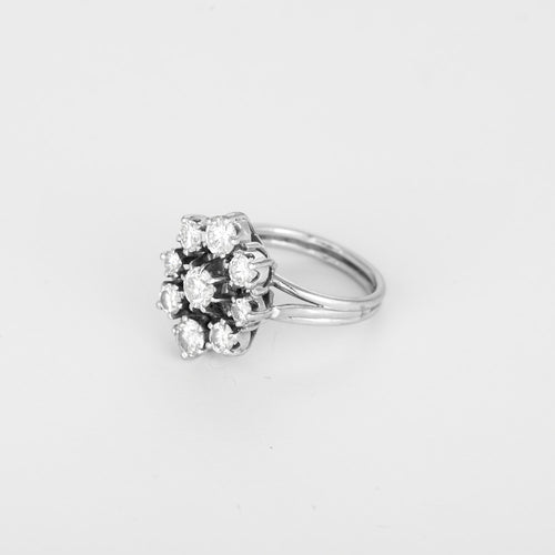 Daisy white gold and diamond ring: approximately 1 carat