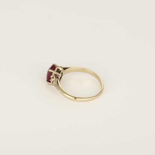 Bague 55 Bague en or blanc ornée d’un rubis de 1,50 carat, épaulé de diamants pour 0,12 carat au total 58 Facettes DV31868-2