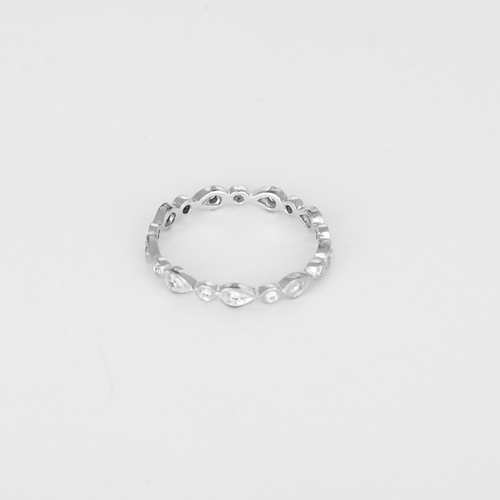 Trouwring in witgoud en diamanten