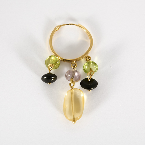 Boucles d'oreilles en or jaune, citrines, améthystes, péridots et onyx.