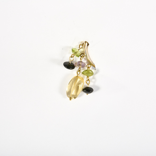 Boucles d'oreilles en or jaune, citrines, améthystes, péridots et onyx.