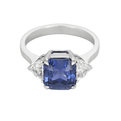Elegant white gold ring, unheated Ceylon sapphire: 4.99 carats and diamonds: 0.20 carats