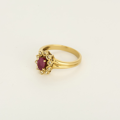 Ring Daisy in yellow gold, ruby: 0.50 carat and diamonds: 0.10 carat