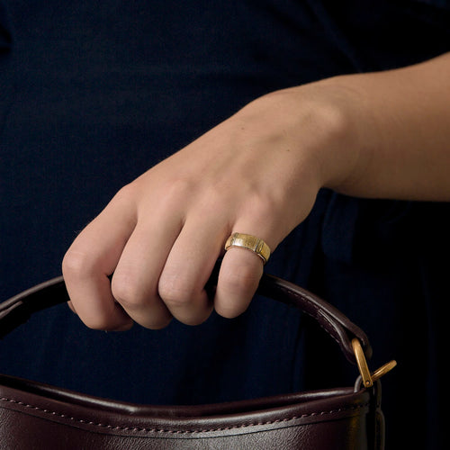 Vintage ring in white gold and yellow gold