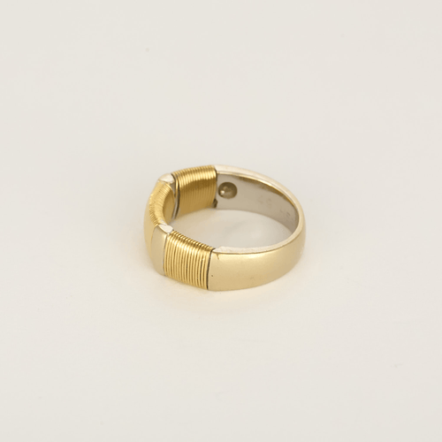 Vintage ring in white gold and yellow gold