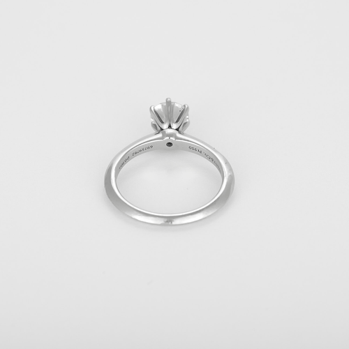 TIFFANY - Ring Solitaire in platinum and 0.90 carat diamond
