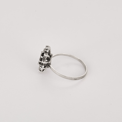 Ring Daisy in white gold, sapphire and diamonds