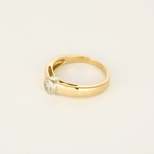 Ring Solitaire in yellow gold, white gold and diamonds