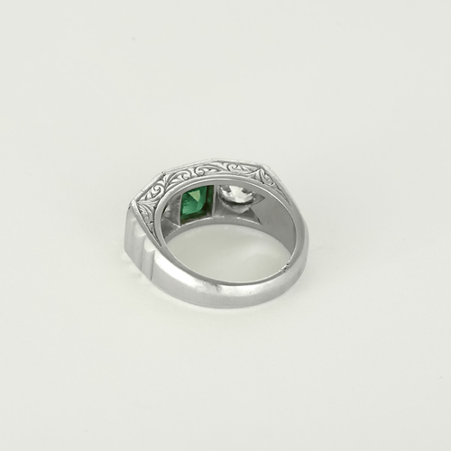 Ring Platin Diamant und Smaragd