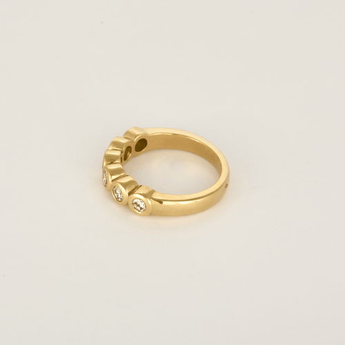 18k Yellow Gold Diamond Ring