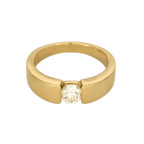 Elegant armring i gult guld og diamanter: 0,45 karat