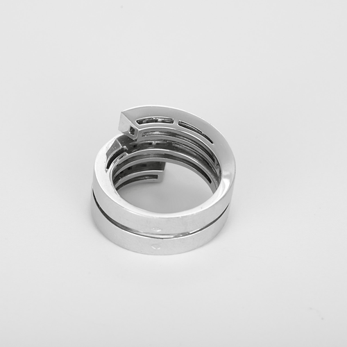 Cartier - Tectonique - Ring i hvidguld og diamanter