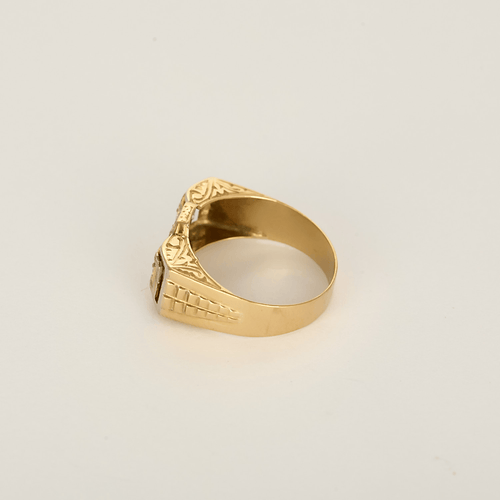 Signet ring ring in white gold, yellow gold, and diamonds